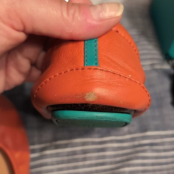 Tieks Orange Ballet Flats Classic Design - Picture 4 of 7